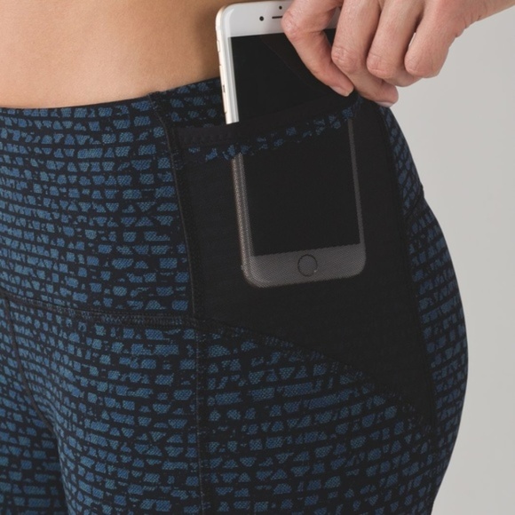 lululemon athletica Pants - Lululemon Free Runner Crop Shatter Weave Teal